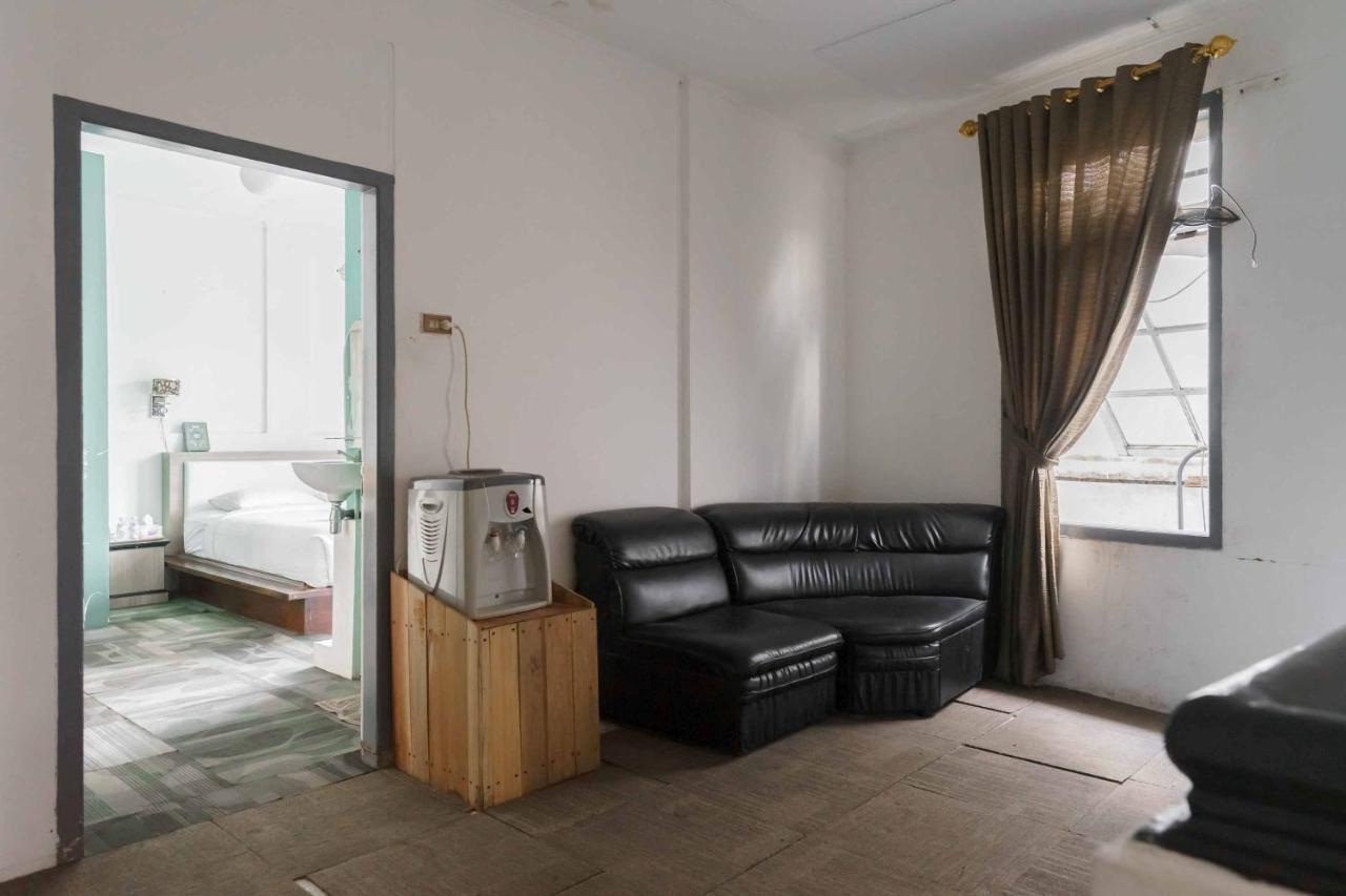 Urbanview Hotel Ananda Syariah By Reddoorz Bukittinggi Esterno foto