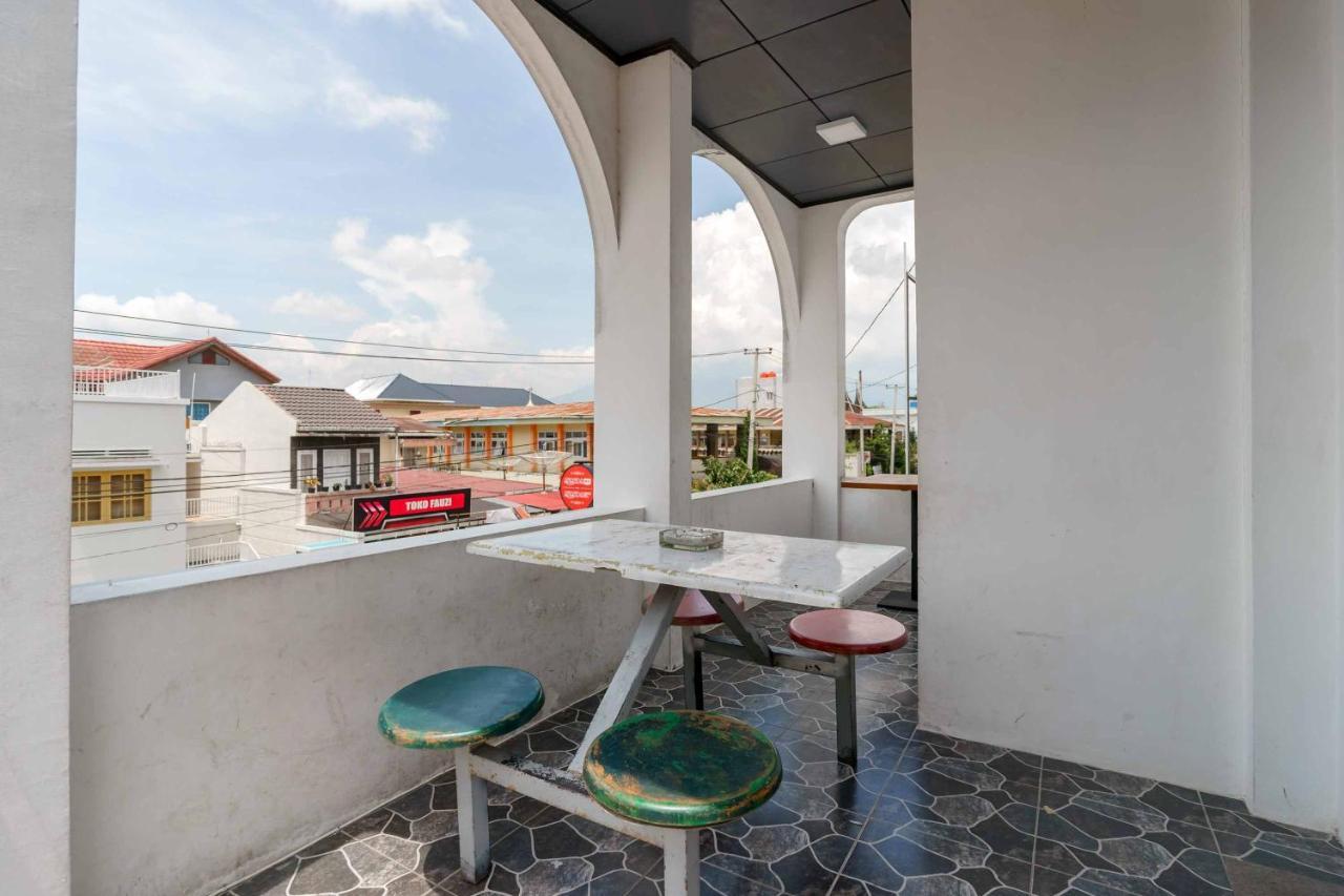 Urbanview Hotel Ananda Syariah By Reddoorz Bukittinggi Esterno foto