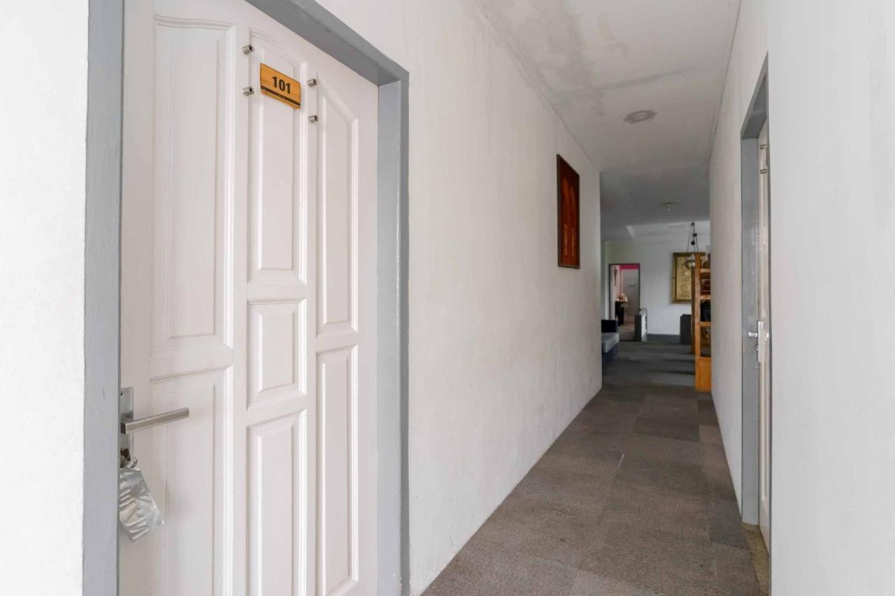 Urbanview Hotel Ananda Syariah By Reddoorz Bukittinggi Esterno foto