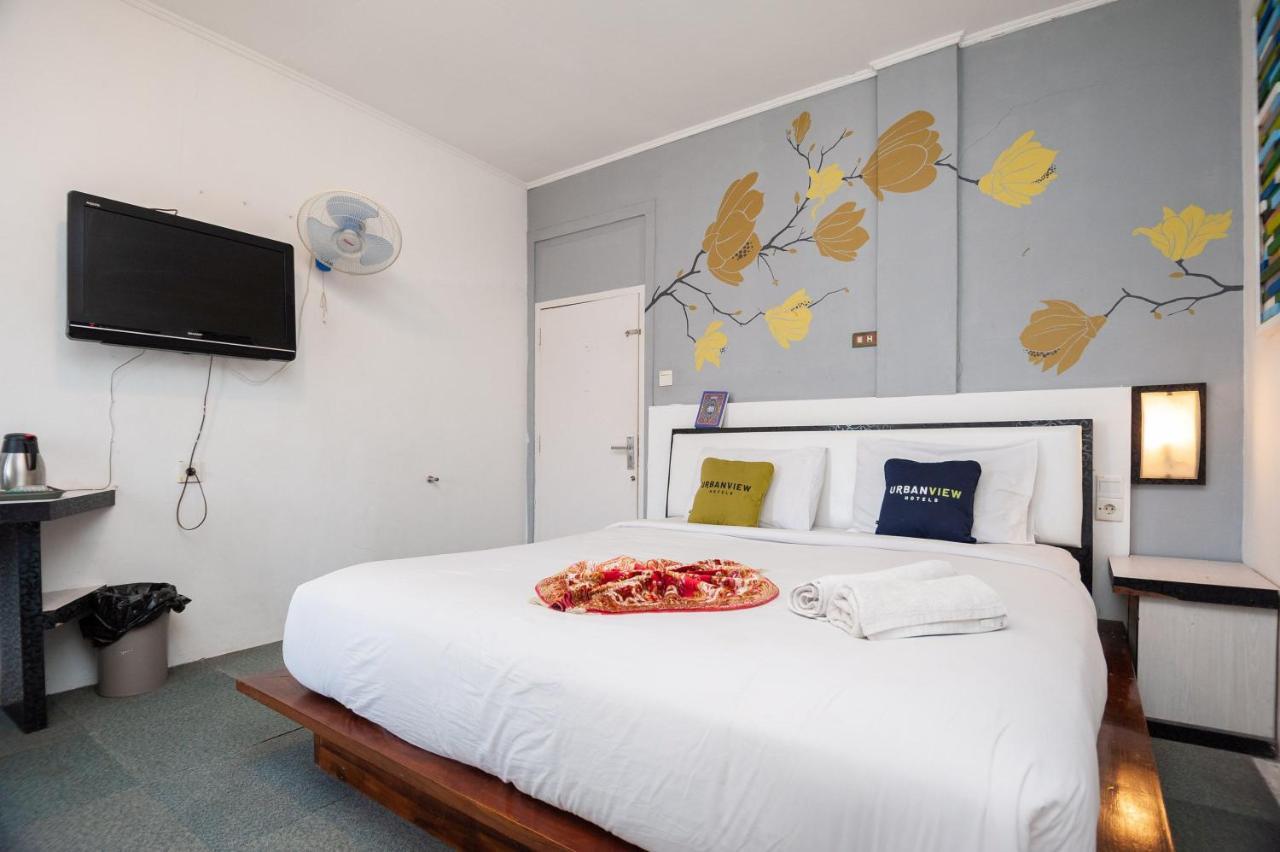 Urbanview Hotel Ananda Syariah By Reddoorz Bukittinggi Esterno foto
