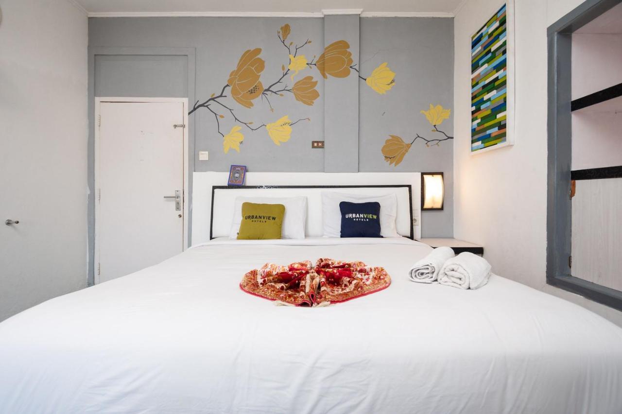 Urbanview Hotel Ananda Syariah By Reddoorz Bukittinggi Esterno foto