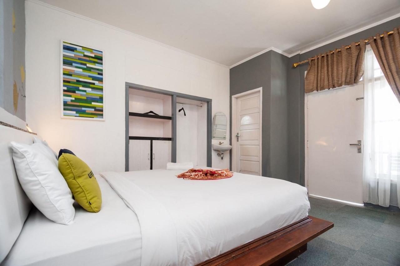 Urbanview Hotel Ananda Syariah By Reddoorz Bukittinggi Esterno foto