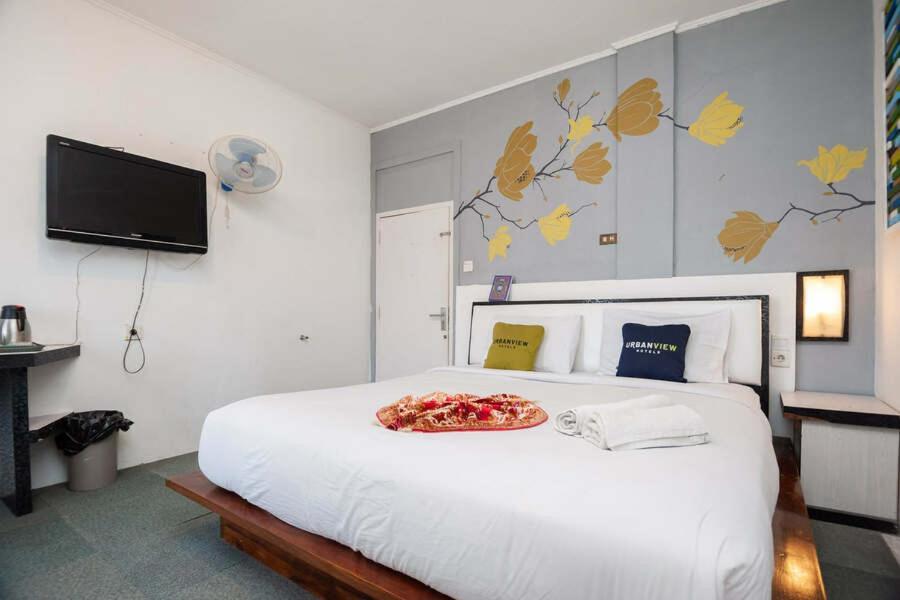 Urbanview Hotel Ananda Syariah By Reddoorz Bukittinggi Esterno foto